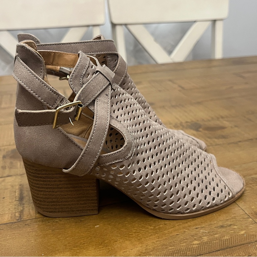 Qupid Peep-Toe Block Heels Size 7.5